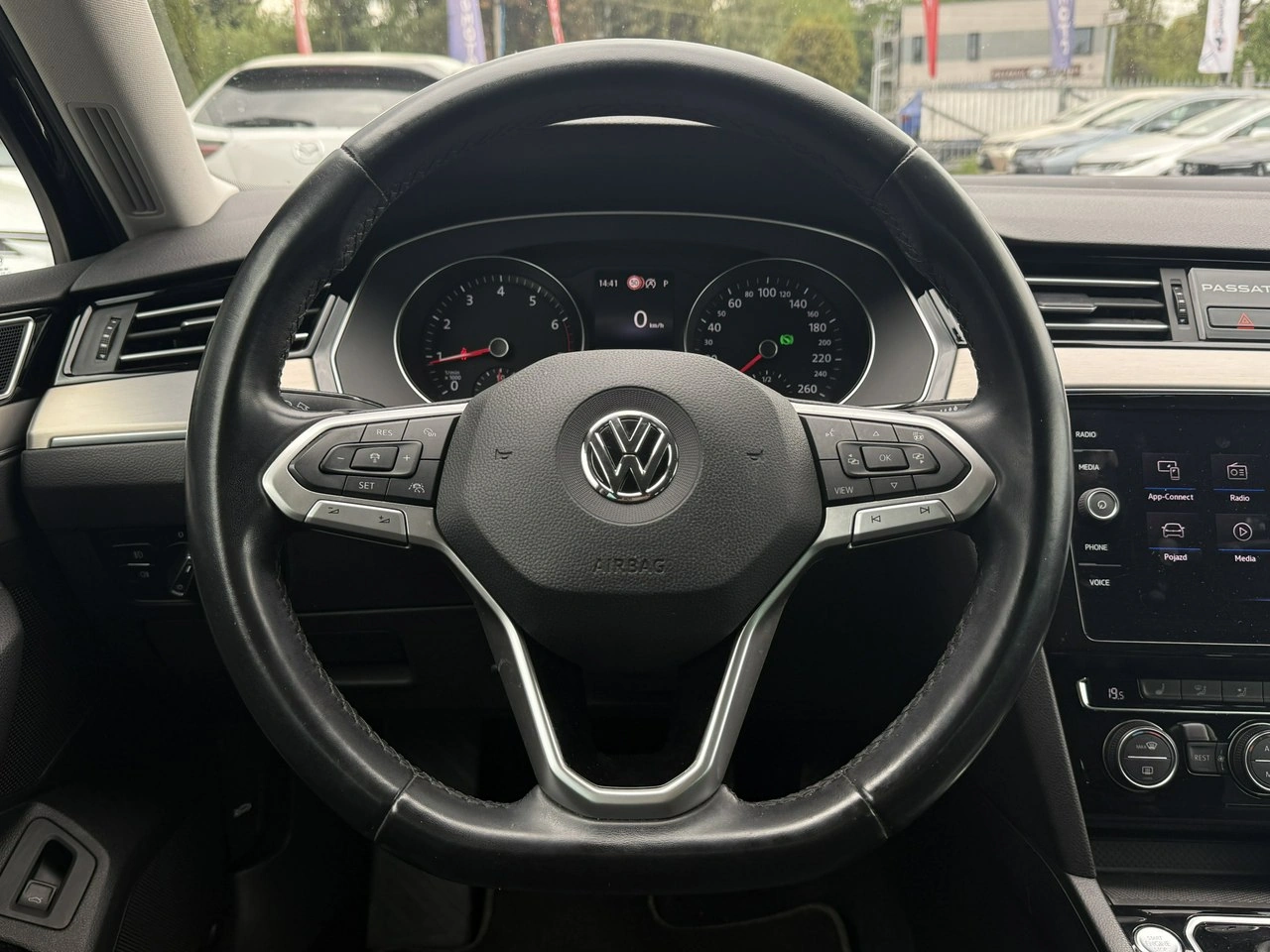 Volkswagen Passat - Zdjęcie 15