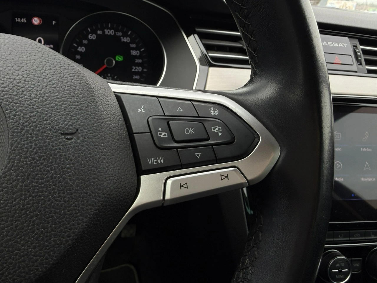 Volkswagen Passat - Zdjęcie 16