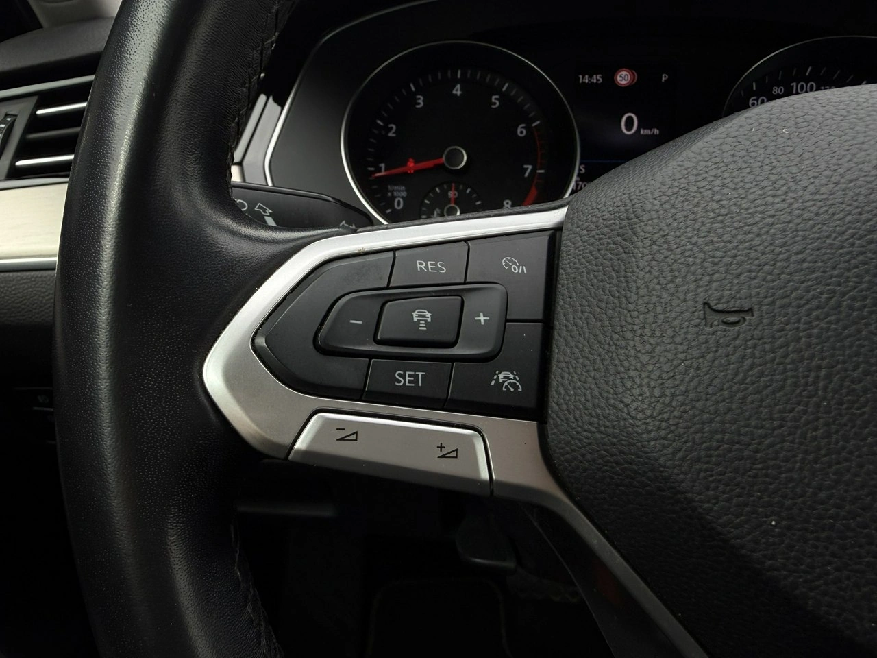 Volkswagen Passat - Zdjęcie 17