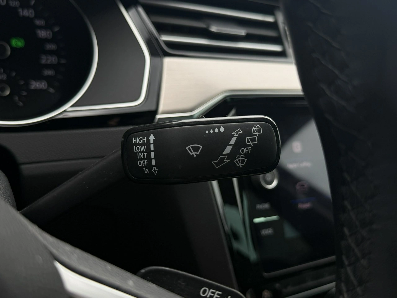 Volkswagen Passat - Zdjęcie 18