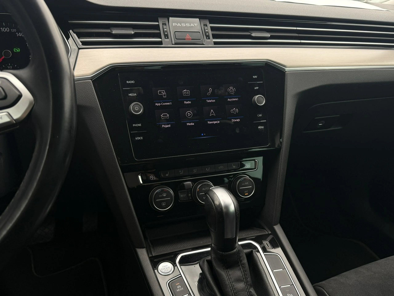 Volkswagen Passat - Zdjęcie 21