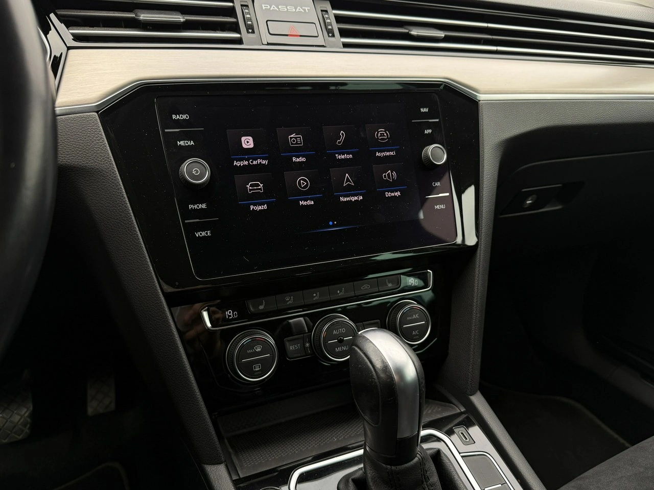 Volkswagen Passat - Zdjęcie 21