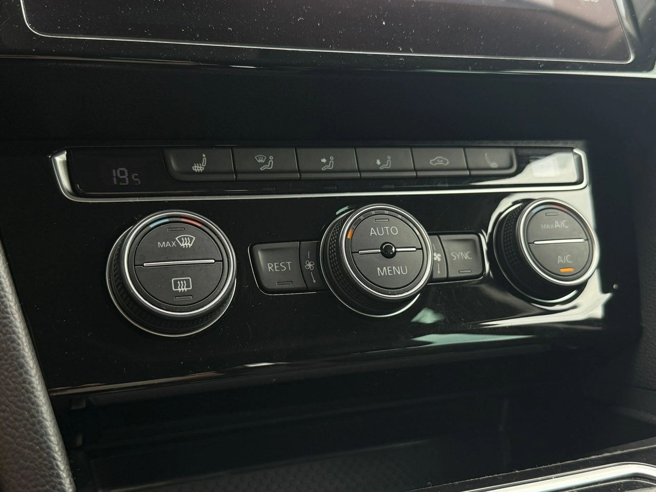 Volkswagen Passat - Zdjęcie 26