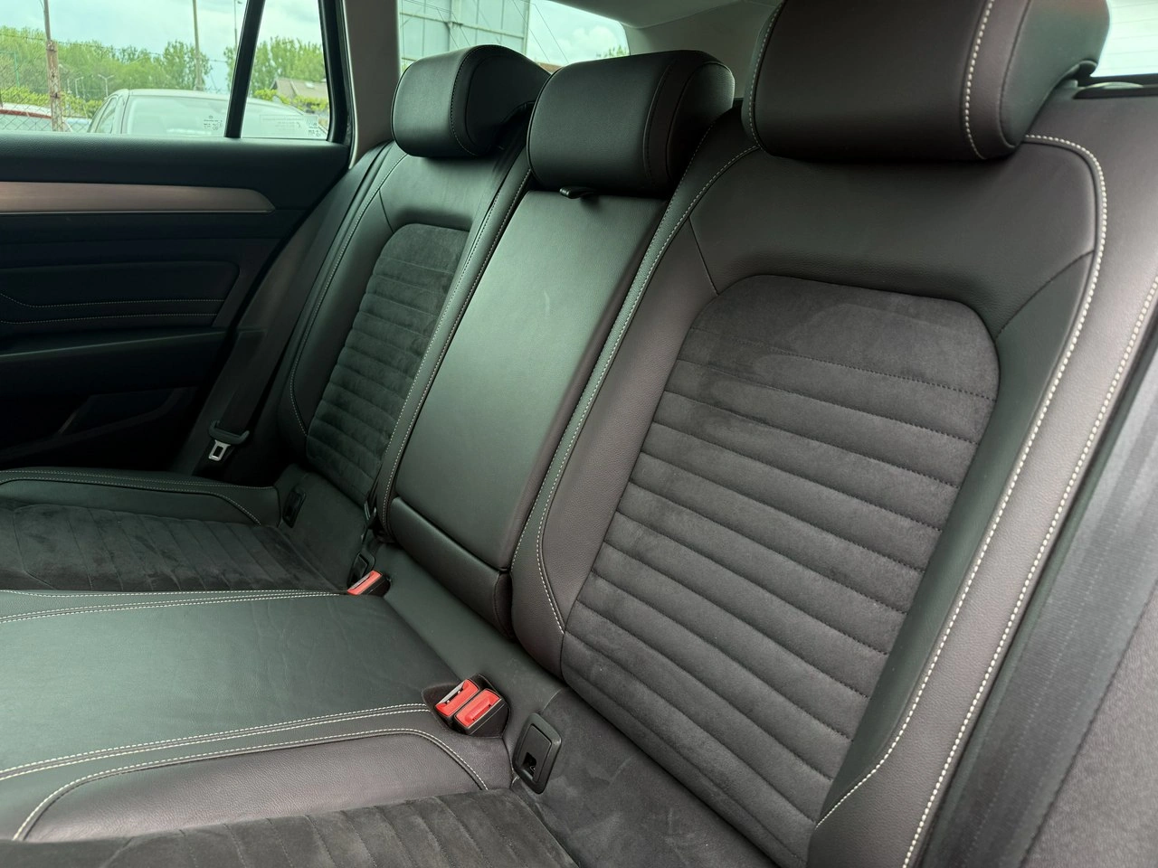 Volkswagen Passat - Zdjęcie 35