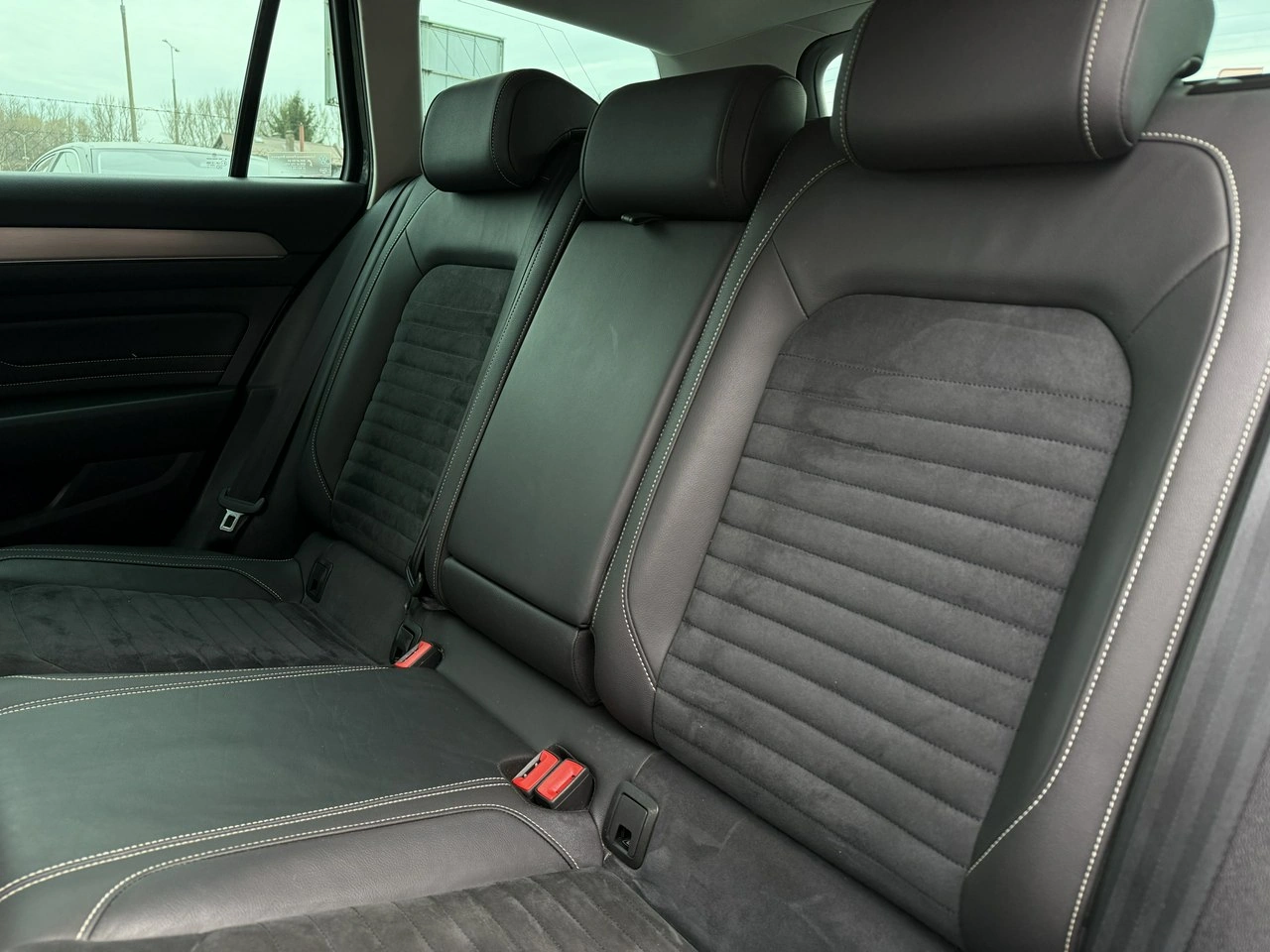 Volkswagen Passat - Zdjęcie 35