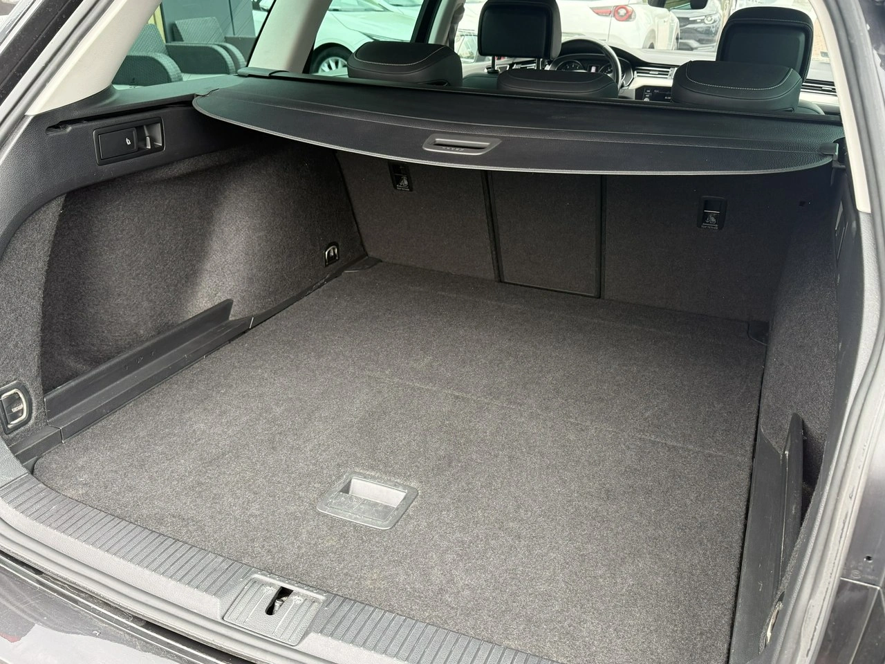 Volkswagen Passat - Zdjęcie 38