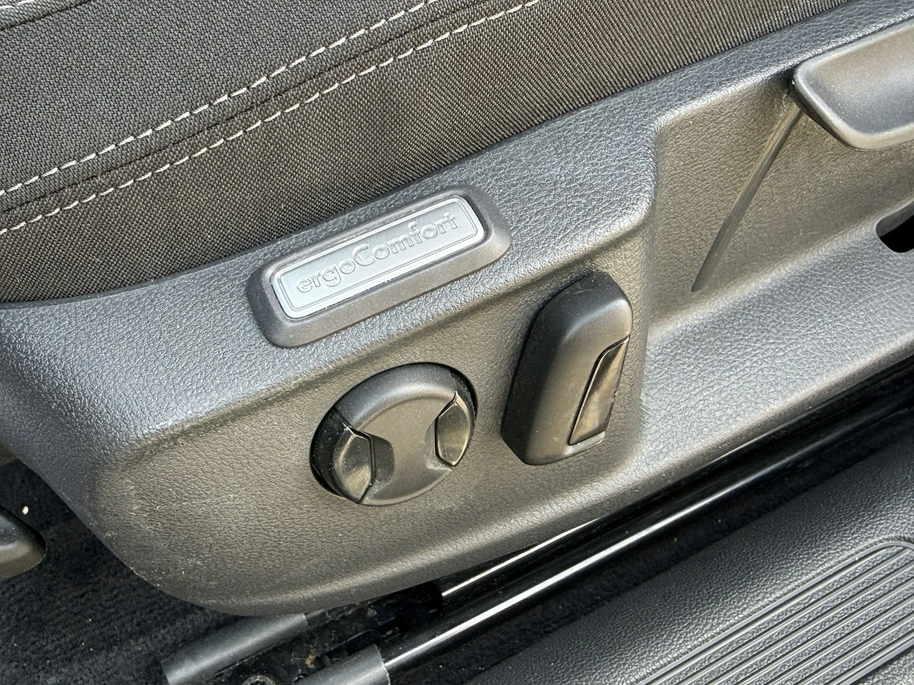 Volkswagen Passat - Zdjęcie 22