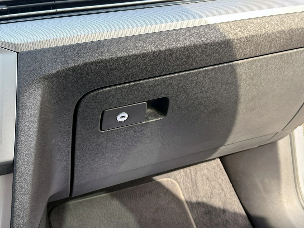 Volkswagen Passat - Zdjęcie 24