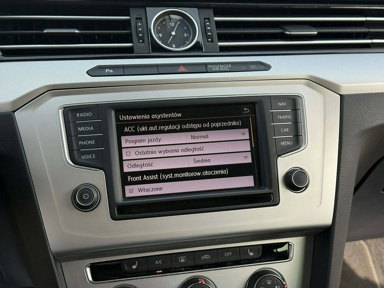 Volkswagen Passat - Zdjęcie 50