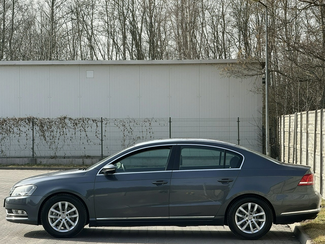 Volkswagen Passat - Zdjęcie 24