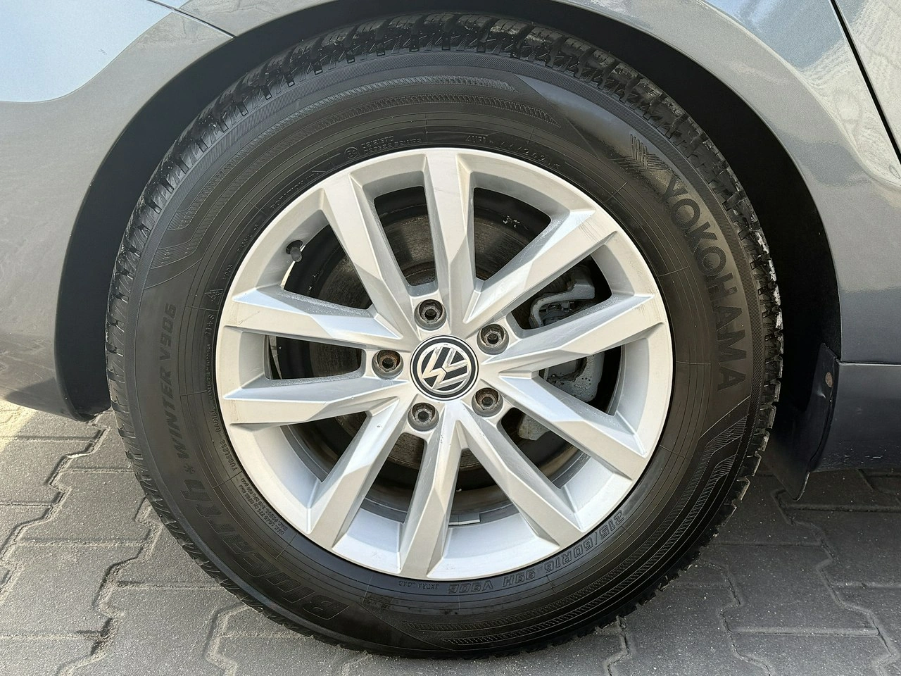 Volkswagen Passat - Zdjęcie 18