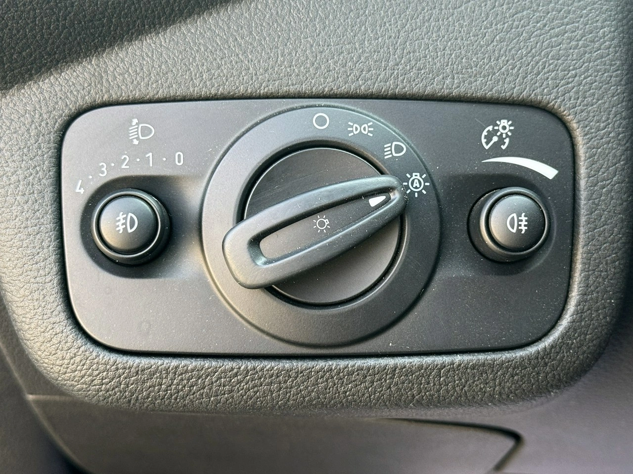 Ford Kuga - Zdjęcie 24