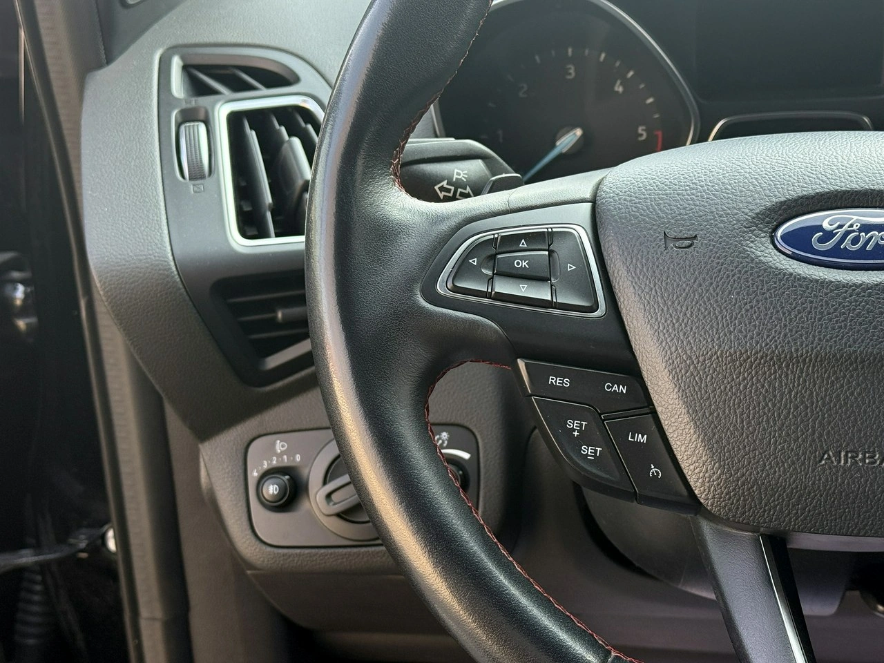 Ford Kuga - Zdjęcie 66