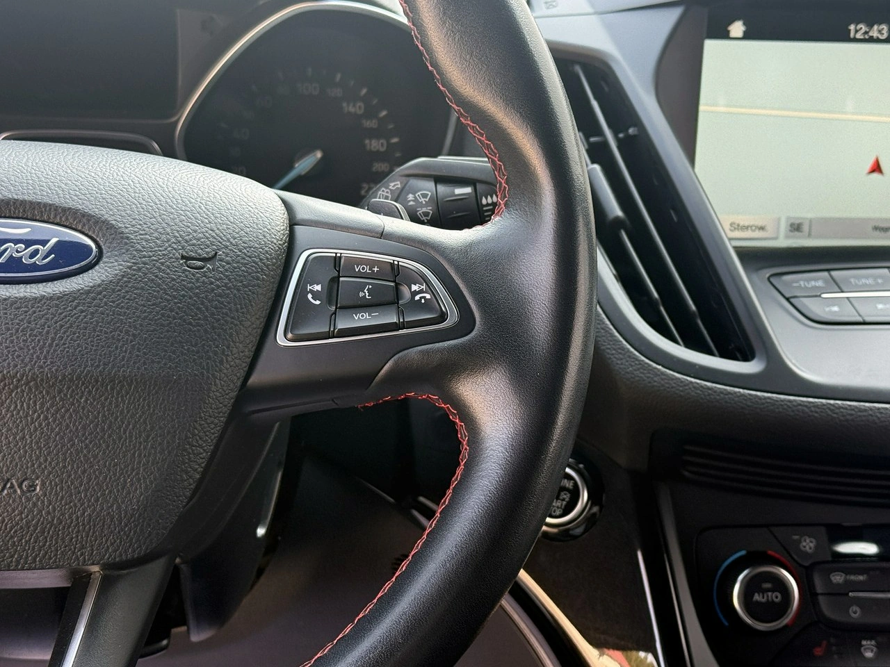 Ford Kuga - Zdjęcie 65