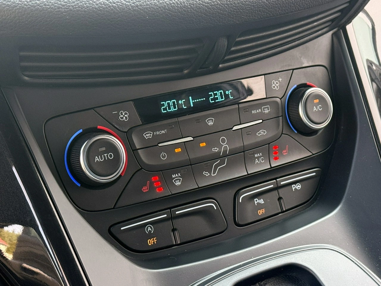 Ford Kuga - Zdjęcie 6