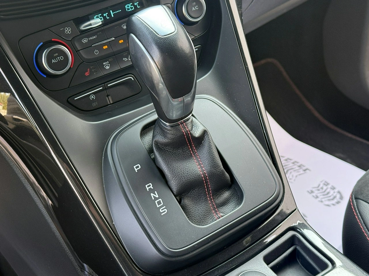 Ford Kuga - Zdjęcie 10