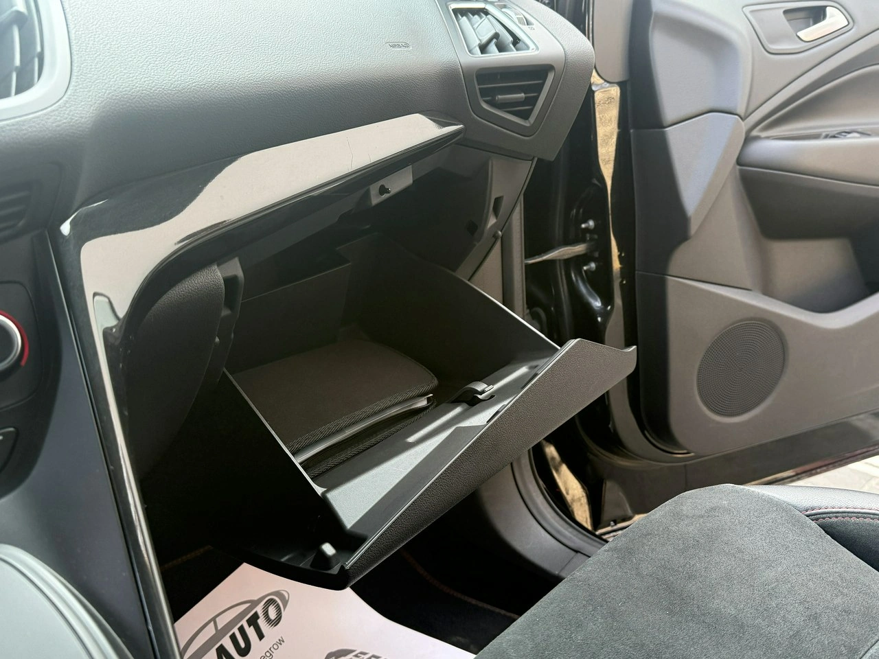 Ford Kuga - Zdjęcie 26