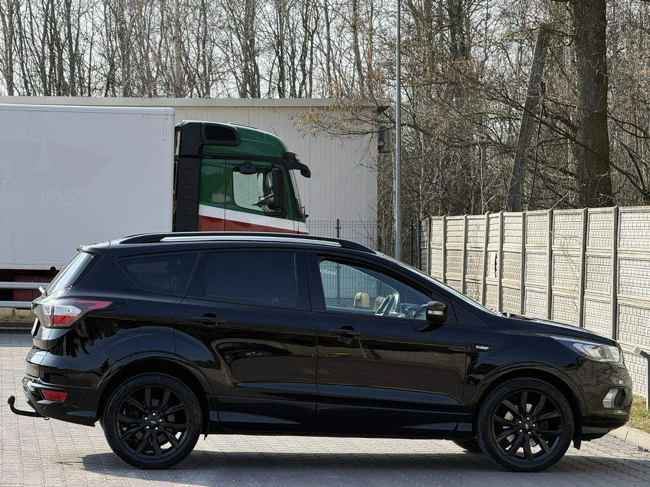 Ford Kuga - Zdjęcie 48