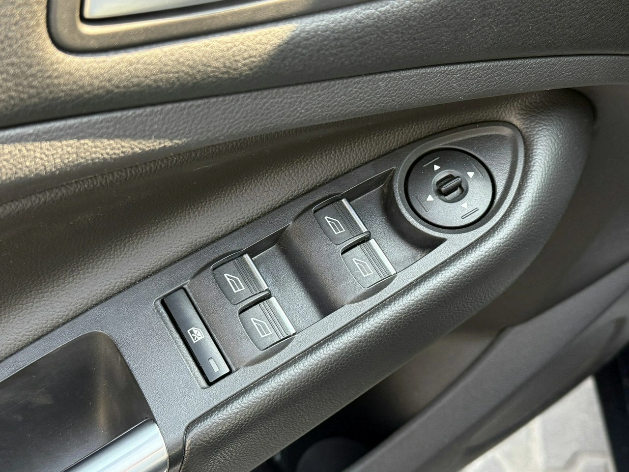 Ford Kuga - Zdjęcie 7