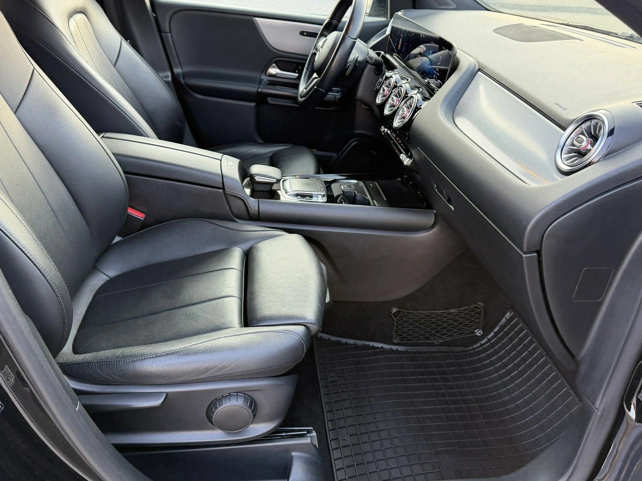 Mercedes B 200 - Zdjęcie 33