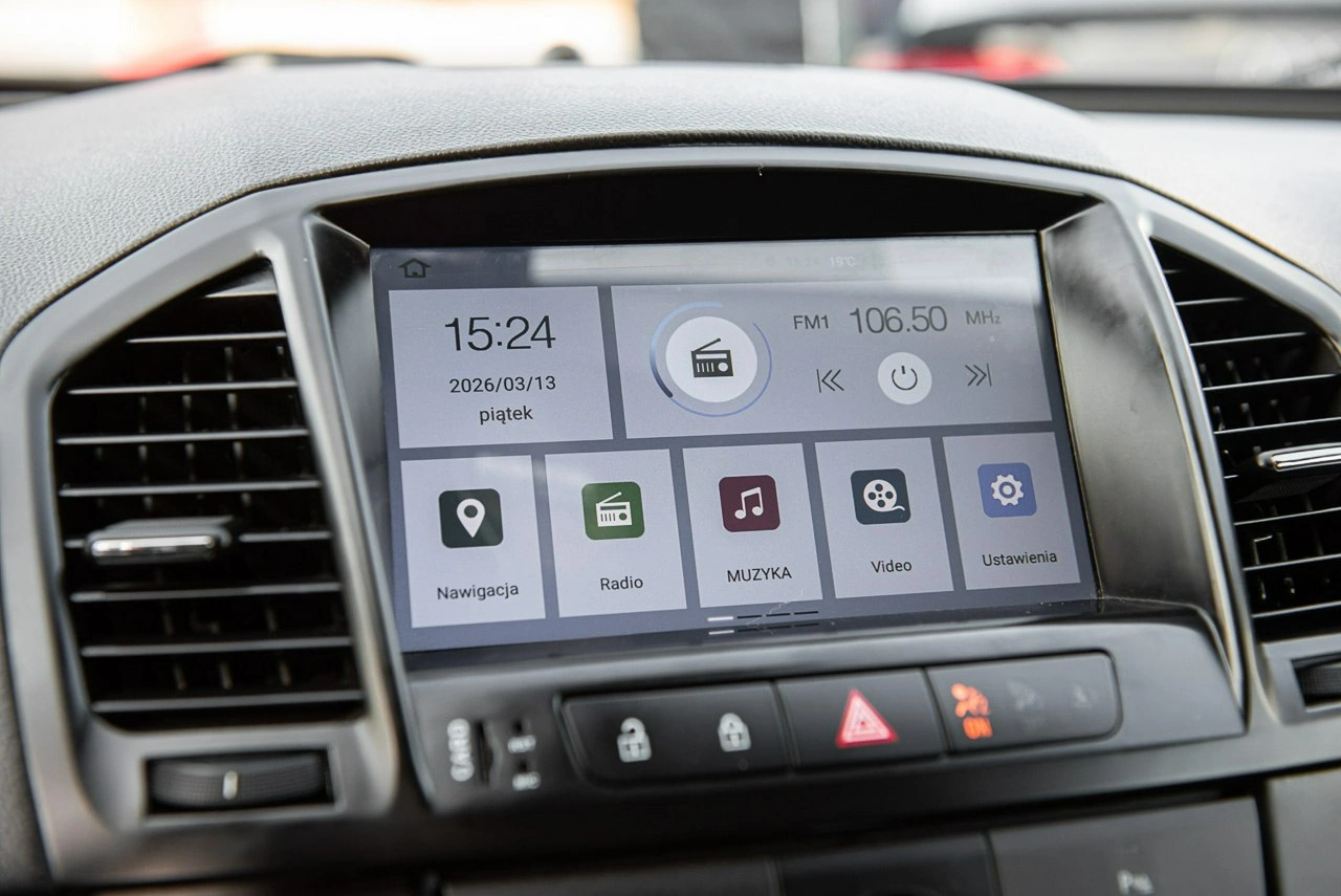 Opel Insignia - Zdjęcie 19