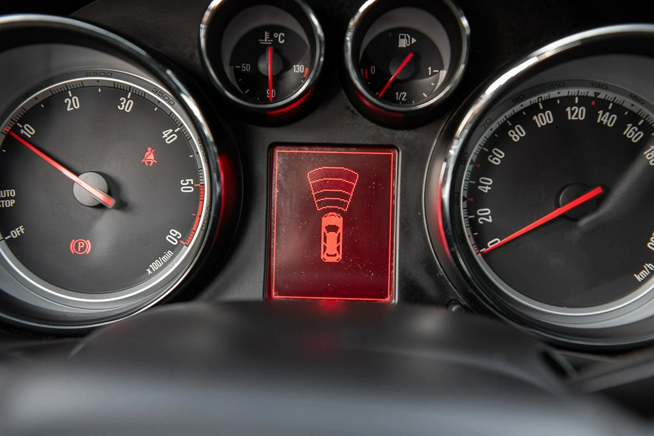 Opel Insignia - Zdjęcie 22