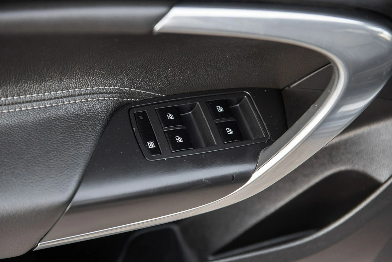 Opel Insignia - Zdjęcie 26