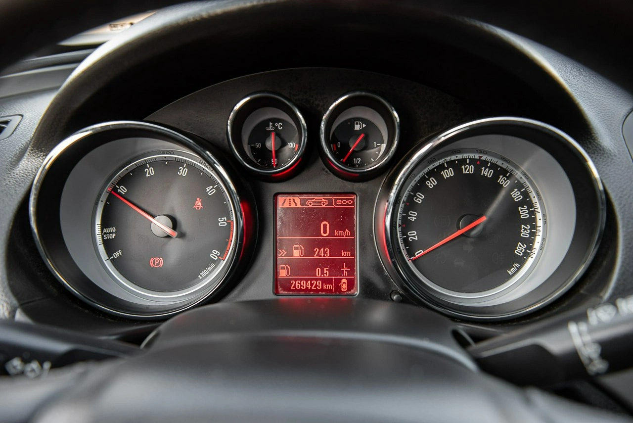 Opel Insignia - Zdjęcie 31