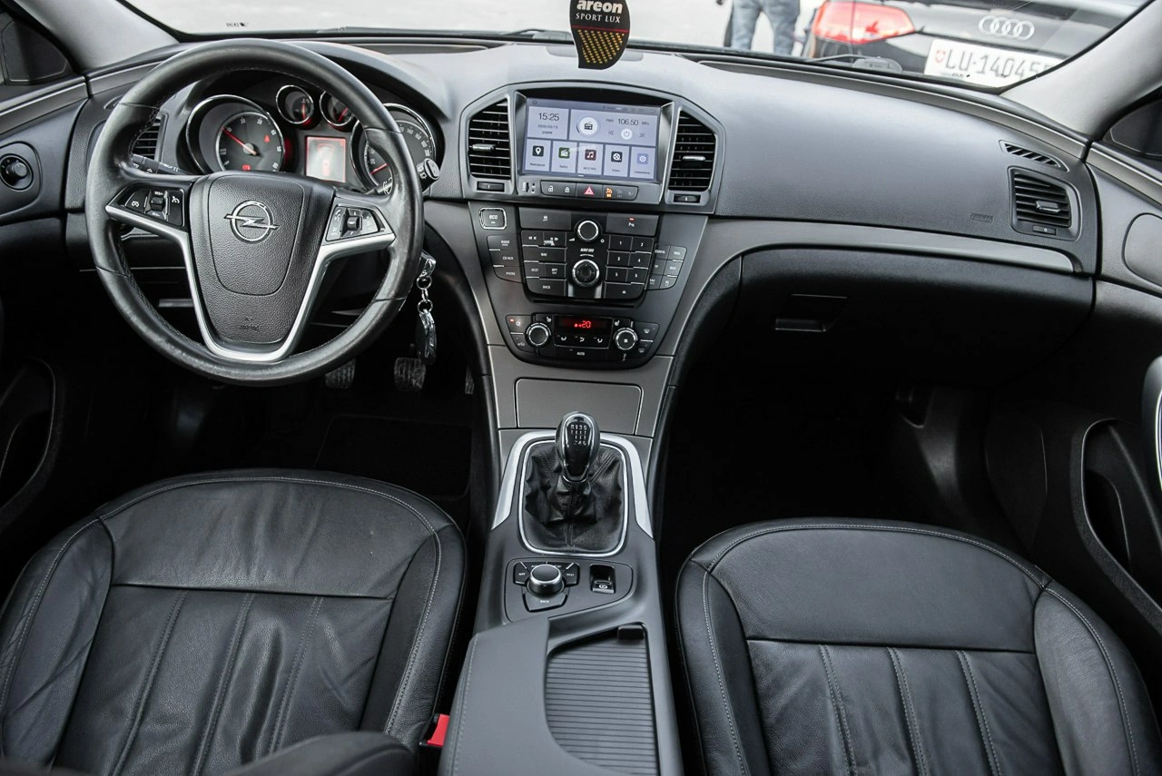 Opel Insignia - Zdjęcie 4