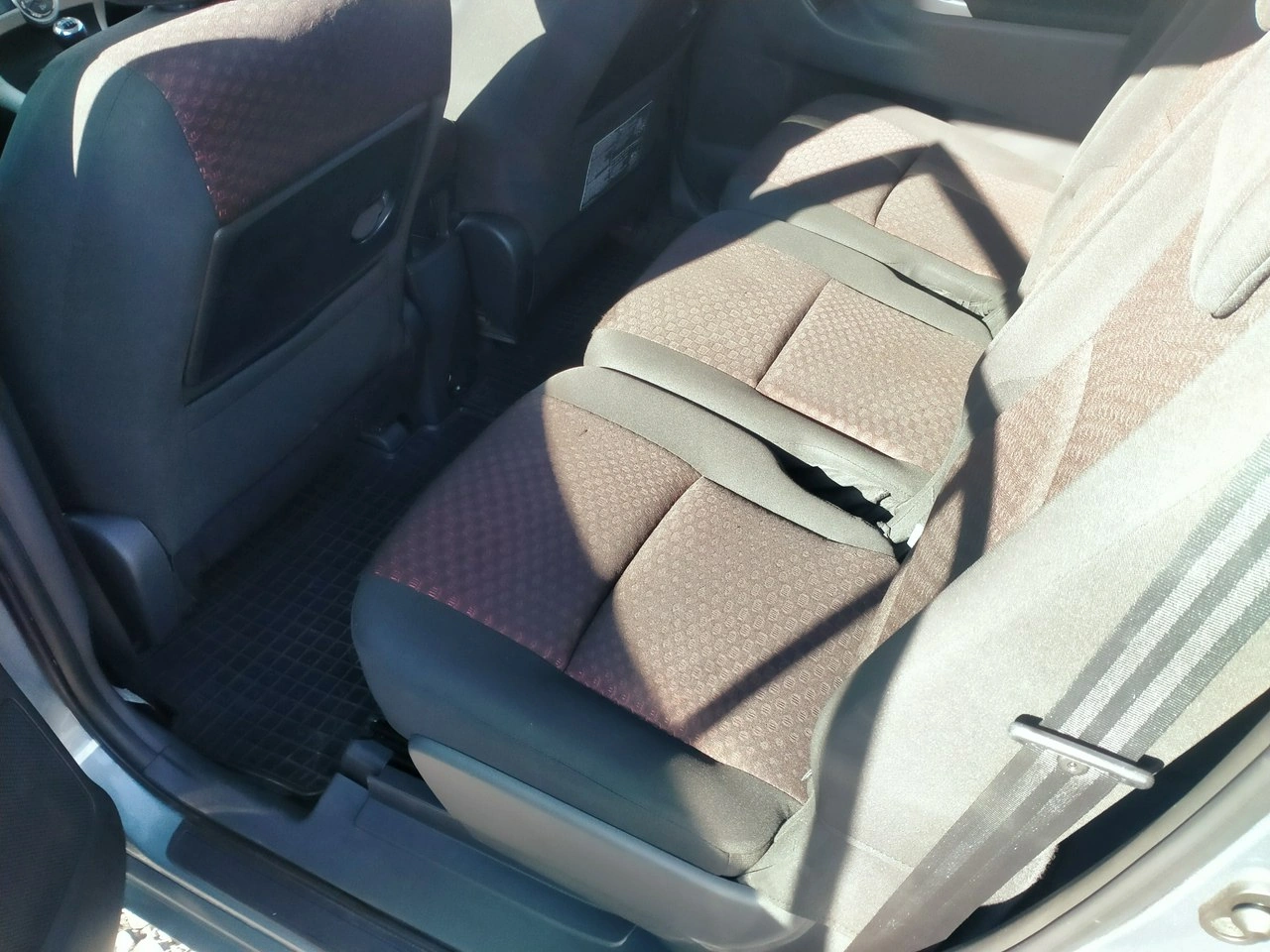 Toyota Verso - Zdjęcie 11