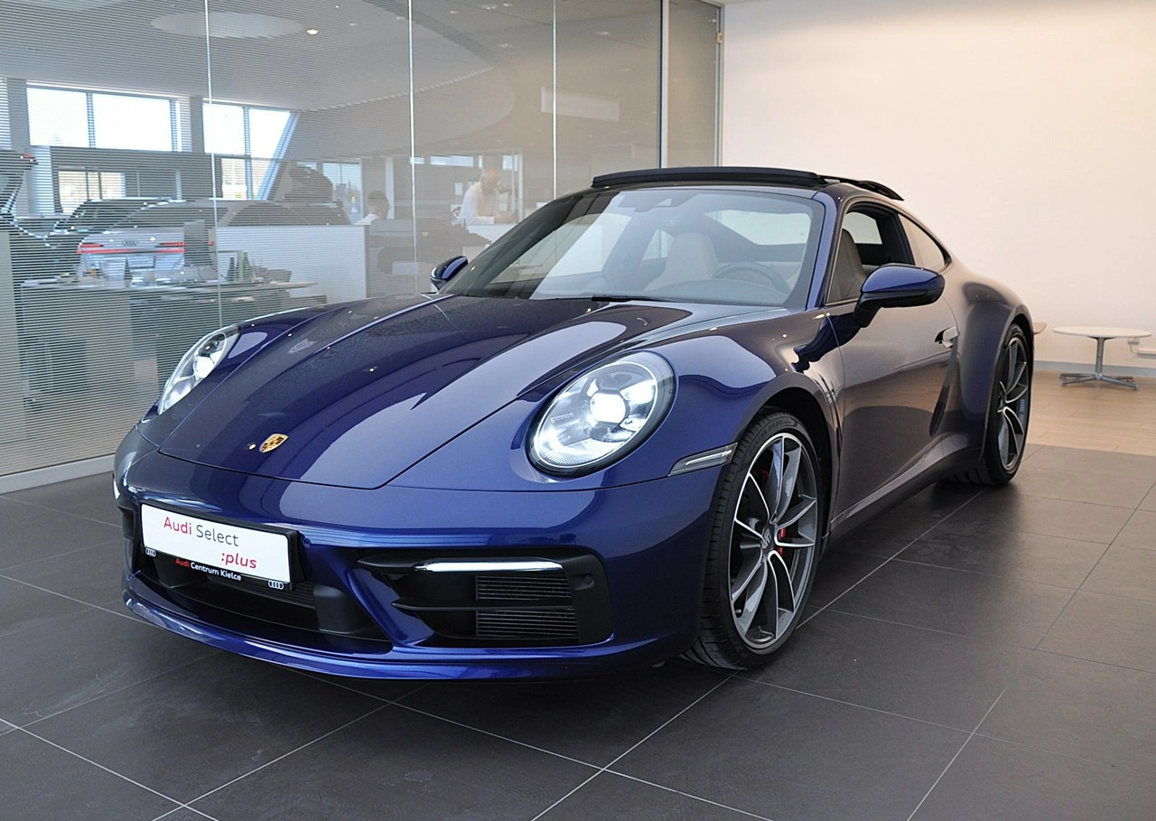 Porsche 911 - Główne zdjęcie