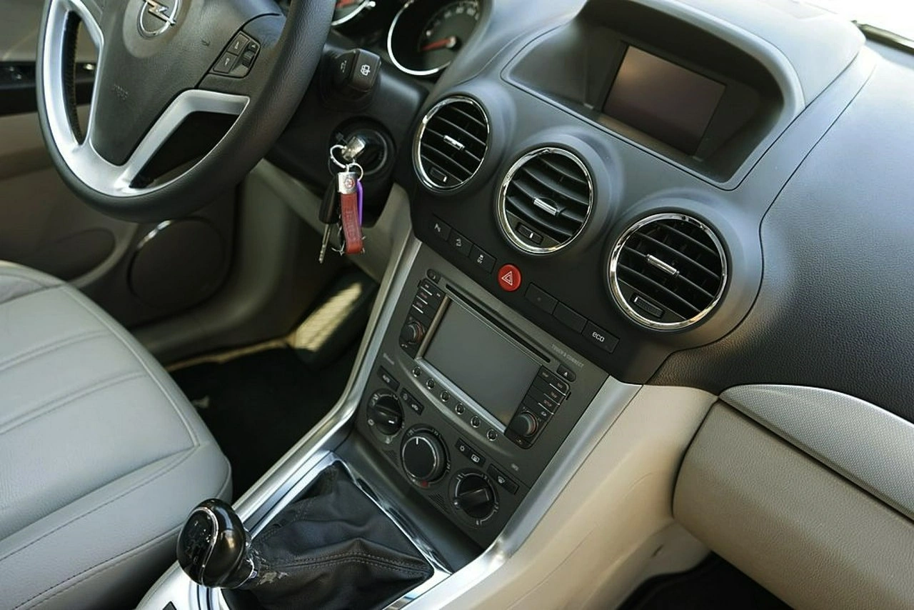 Opel Antara - Zdjęcie 23