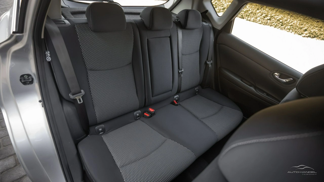 Nissan Pulsar - Zdjęcie 23