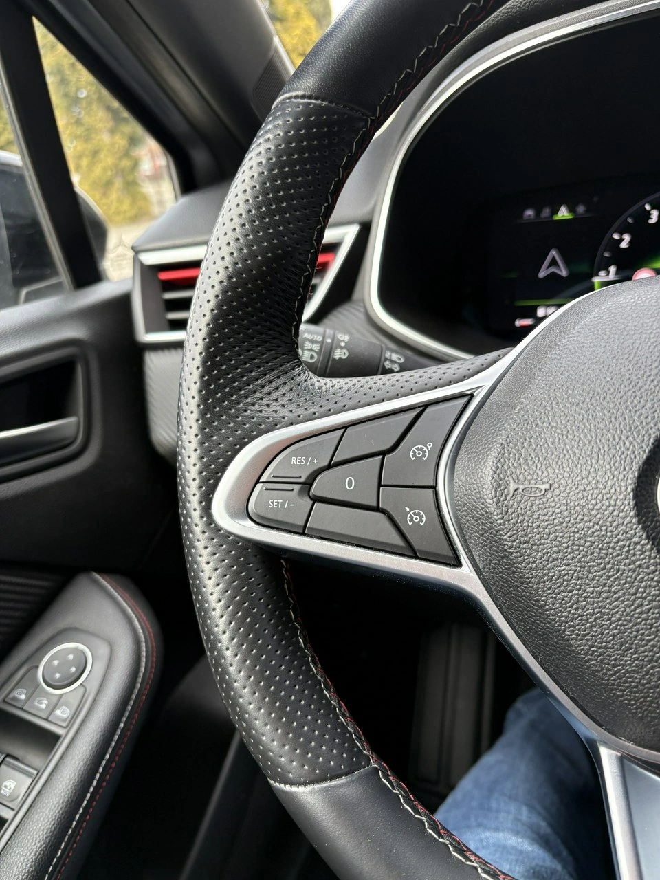 Renault Clio - Zdjęcie 30