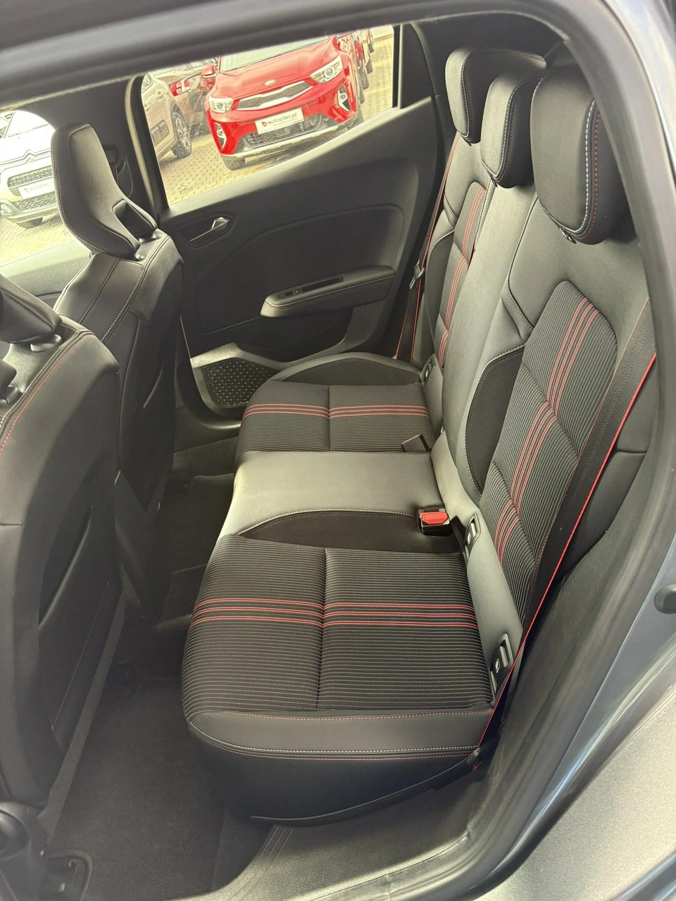 Renault Clio - Zdjęcie 18