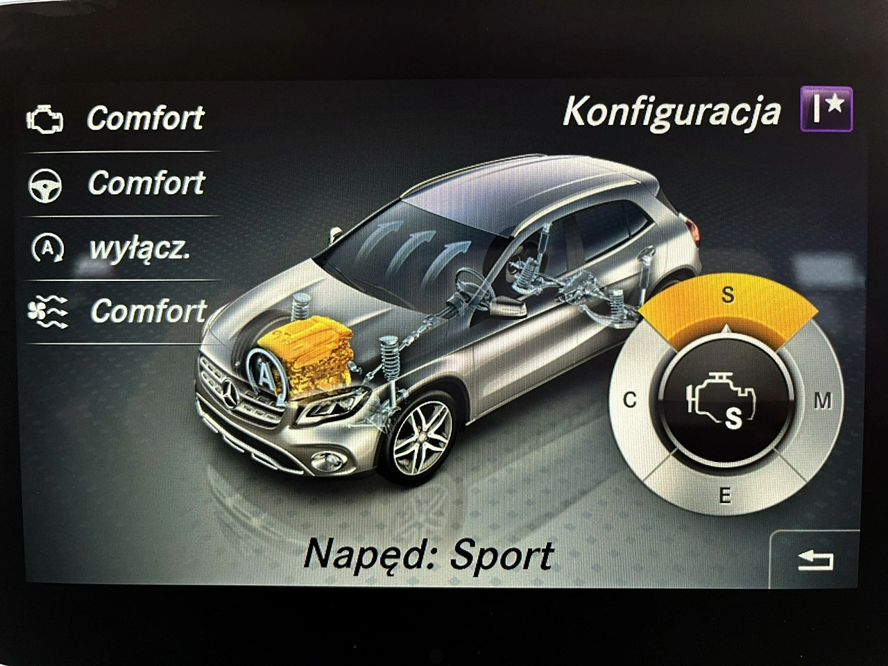 Mercedes GLA 200 - Zdjęcie 18