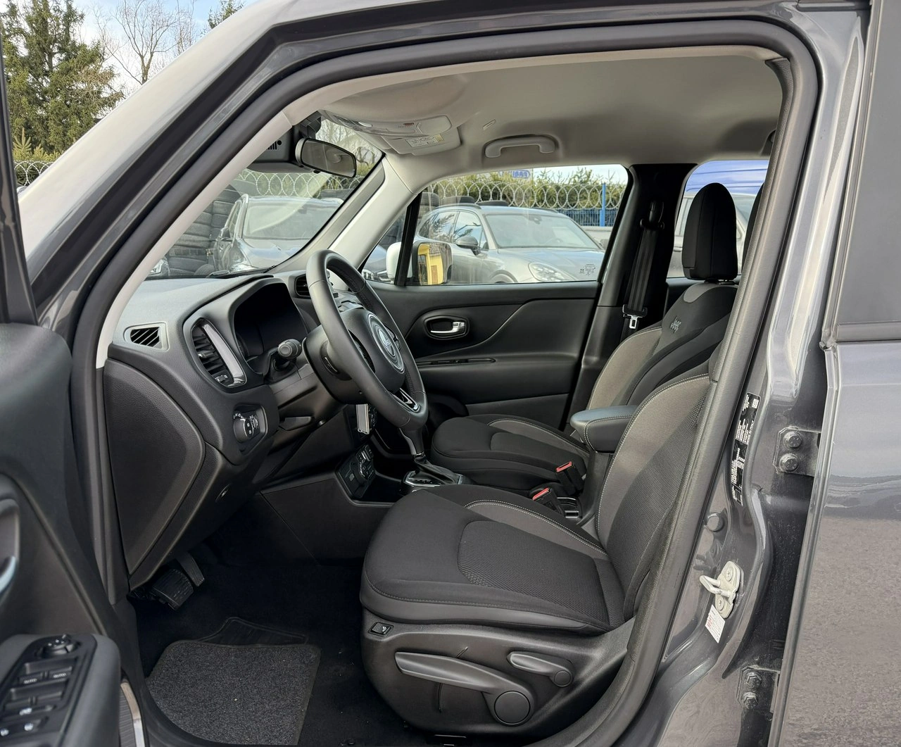 Jeep Renegade - Zdjęcie 8