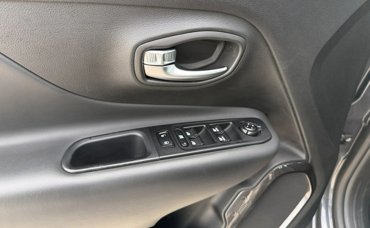 Jeep Renegade - Zdjęcie 37