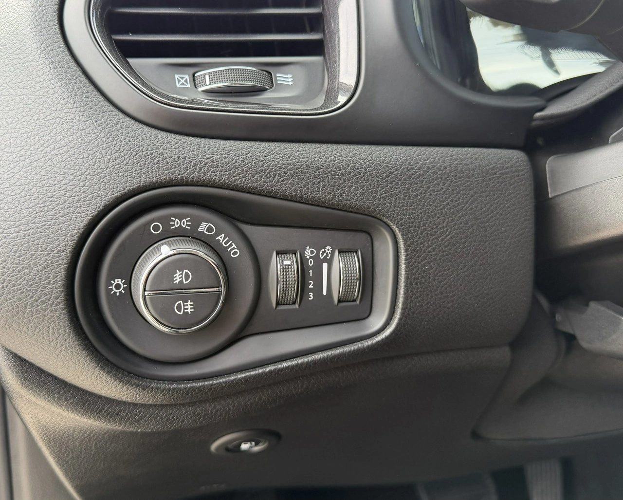 Jeep Renegade - Zdjęcie 38