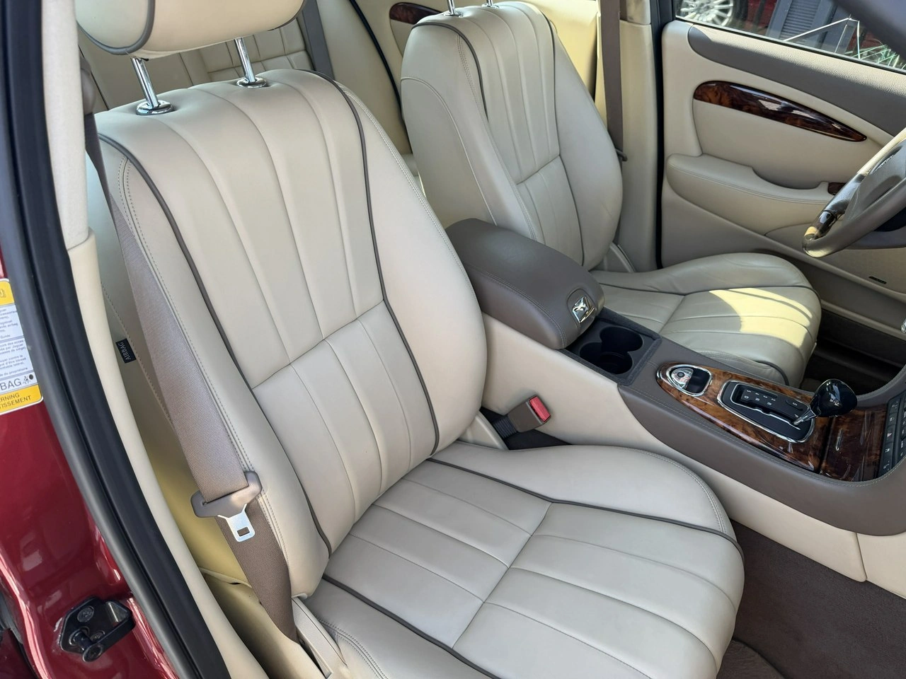 Jaguar S-Type - Zdjęcie 25