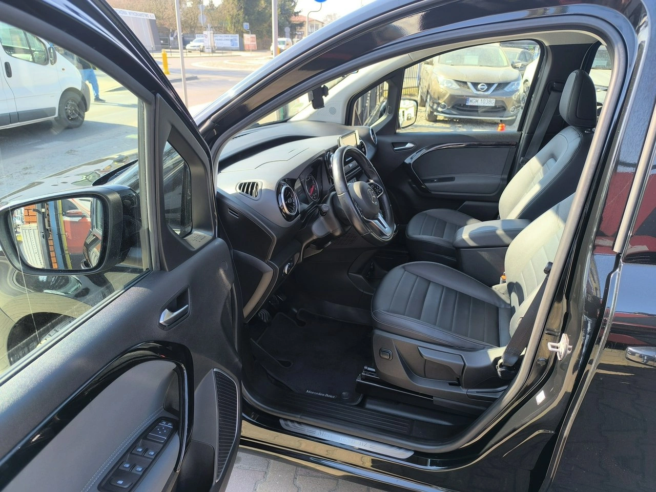 Mercedes T 180 d - Zdjęcie 12