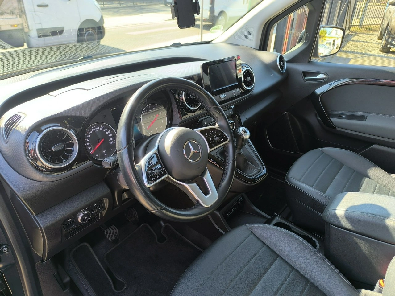 Mercedes T 180 d - Zdjęcie 13