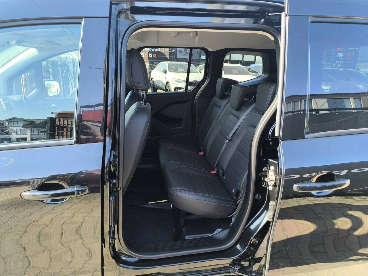 Mercedes T 180 d - Zdjęcie 18