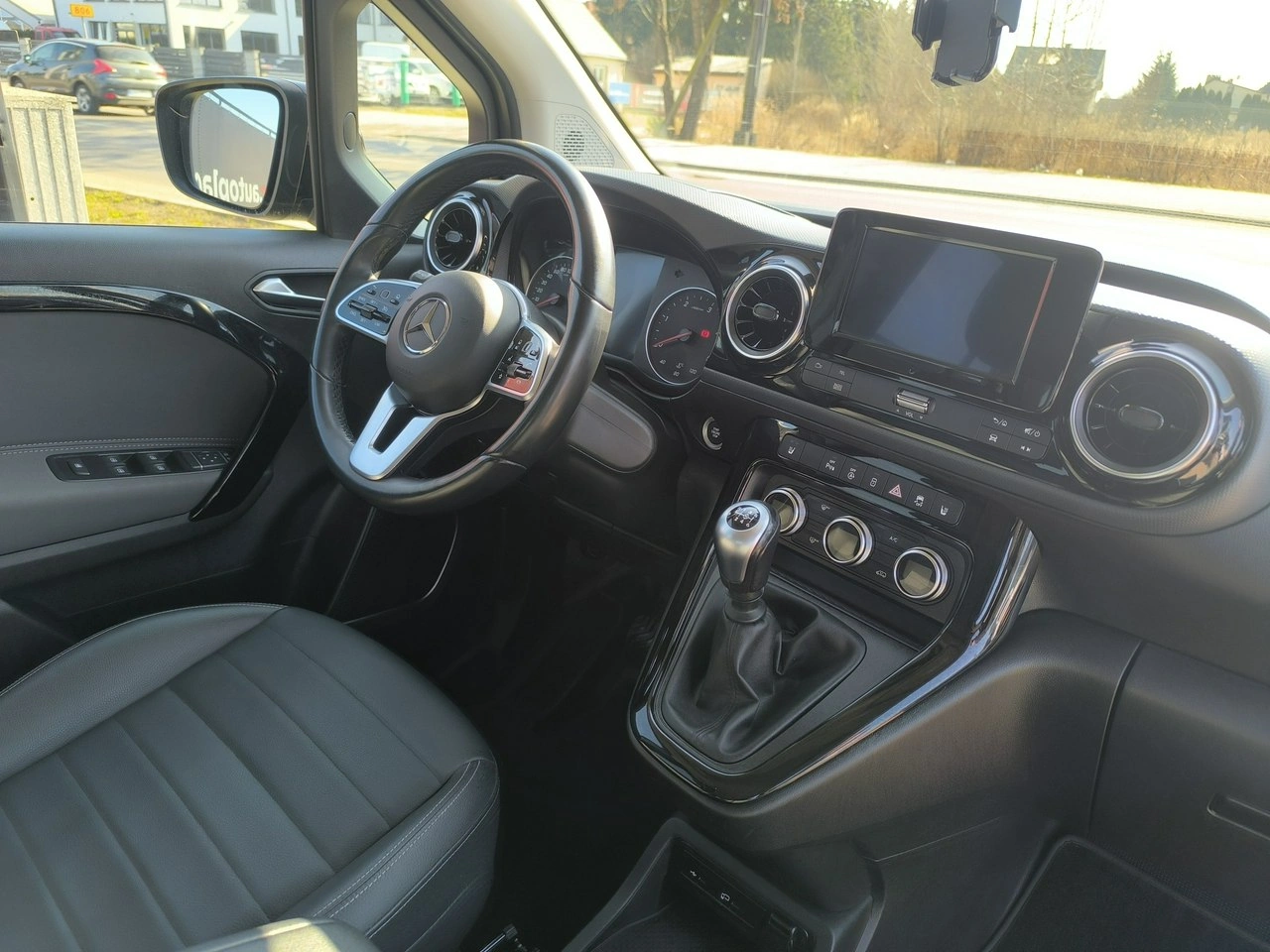 Mercedes T 180 d - Zdjęcie 22