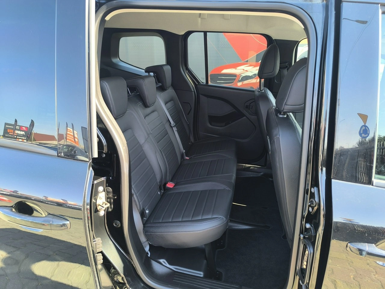 Mercedes T 180 d - Zdjęcie 26