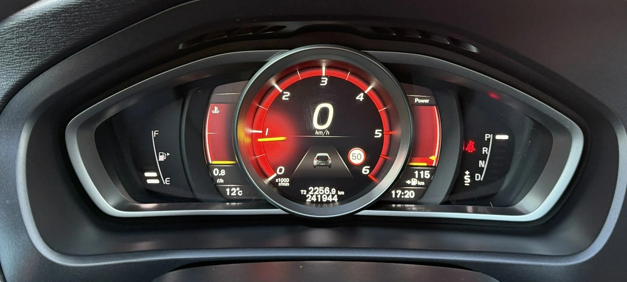 Volvo V40 - Zdjęcie 26