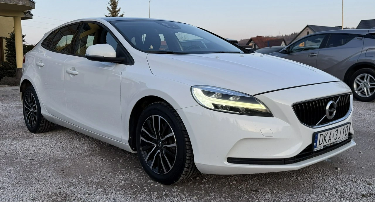Volvo V40 - Zdjęcie 2