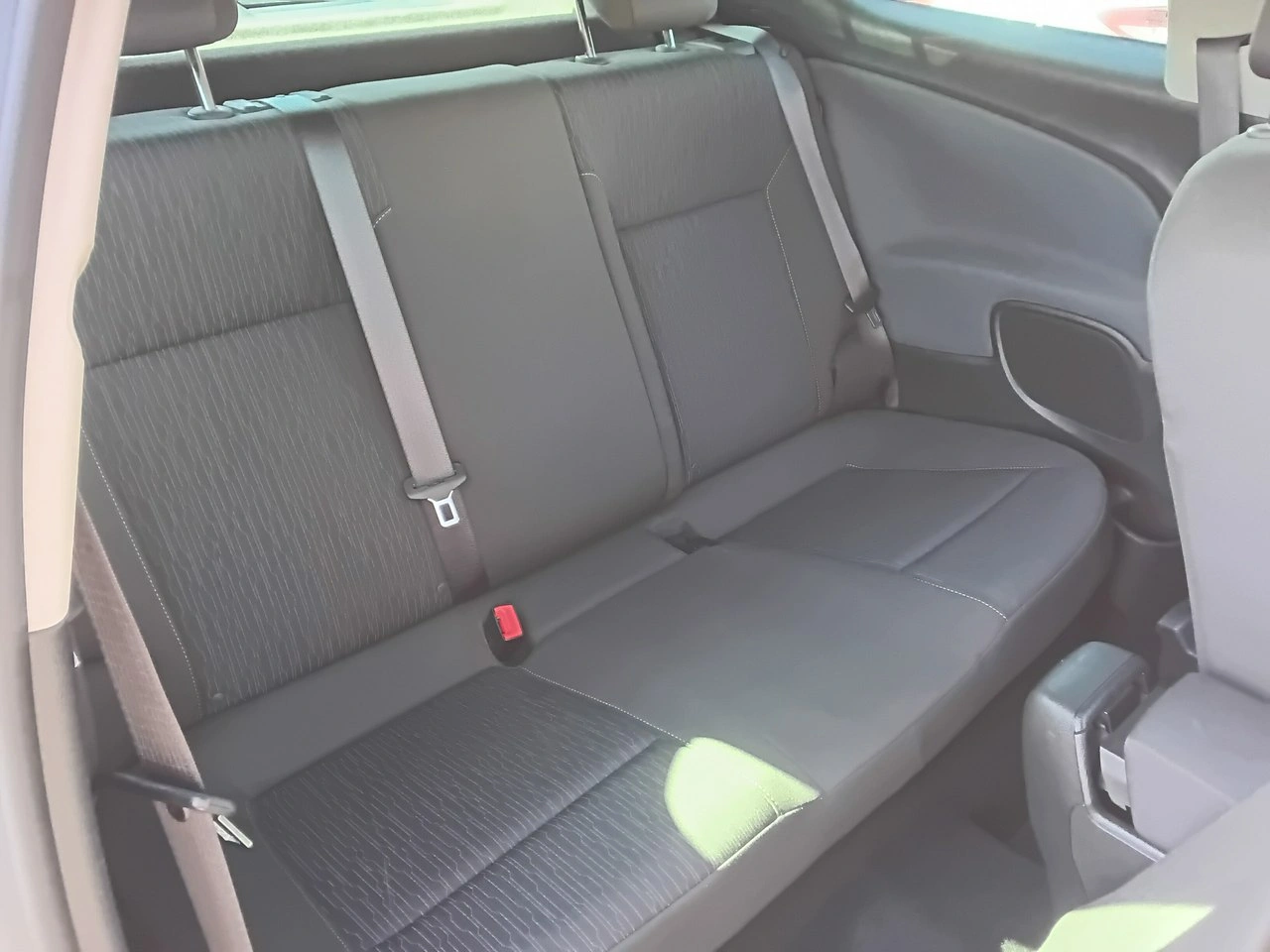 Opel Astra GTC - Zdjęcie 10