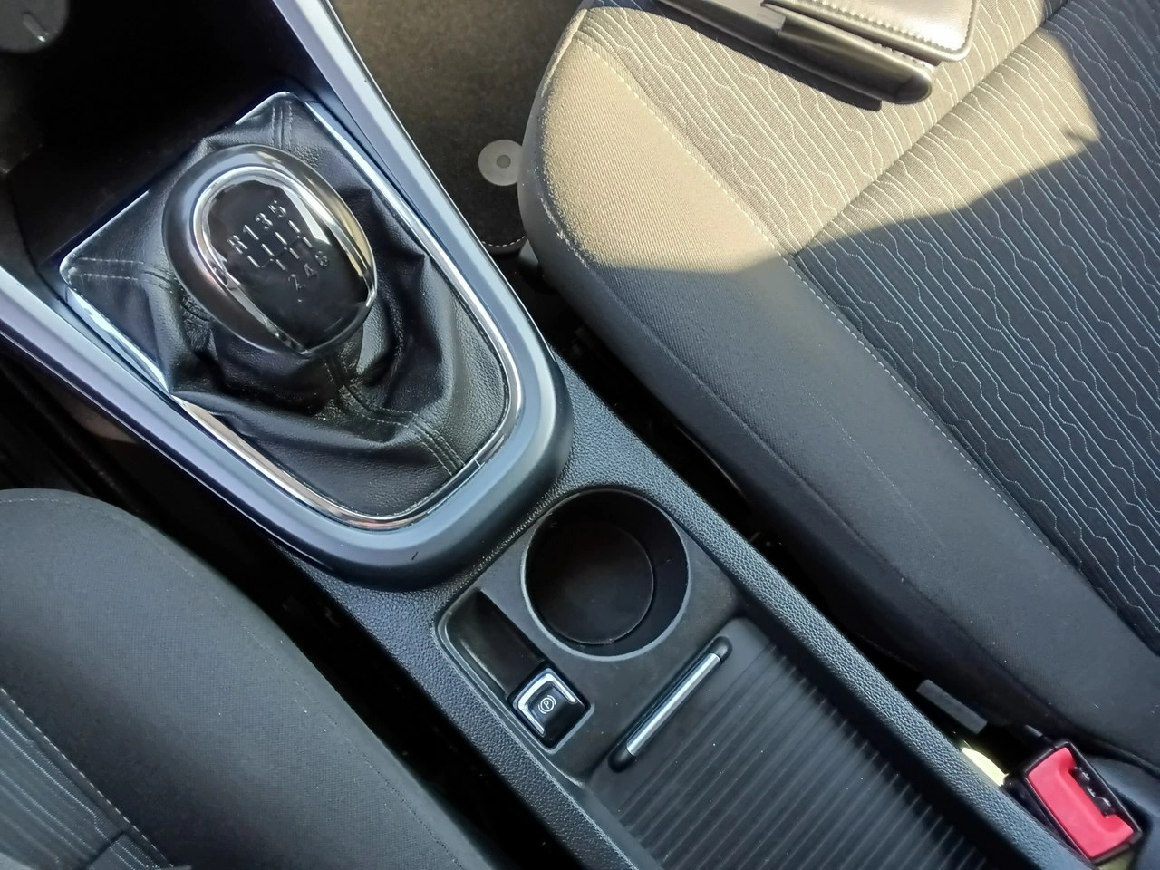 Opel Astra - Zdjęcie 28