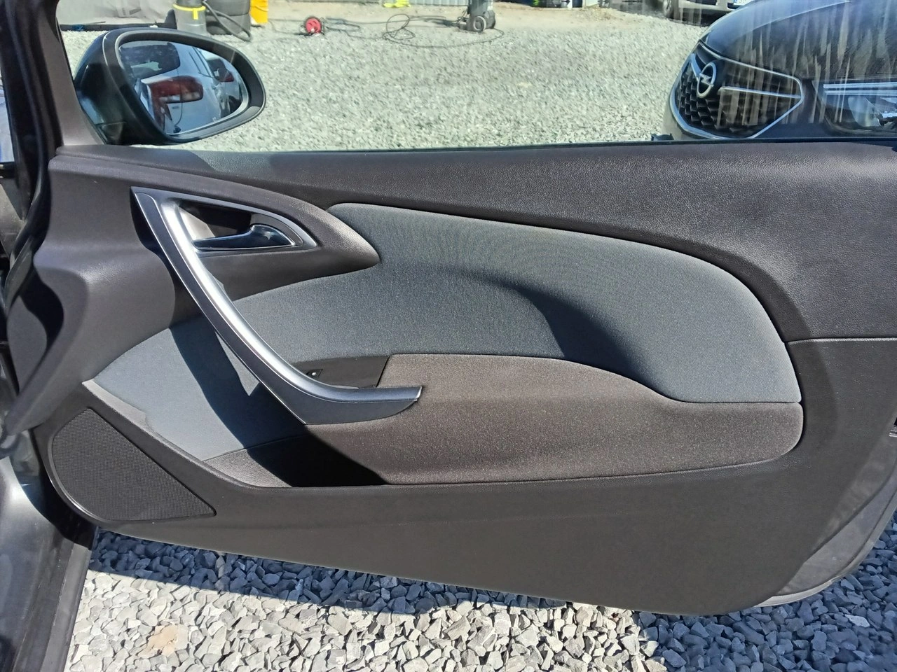 Opel Astra GTC - Zdjęcie 29